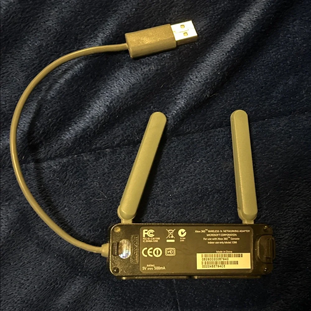 Microsoft Xbox 360 Wireless Networking Adapter - Black and Gray